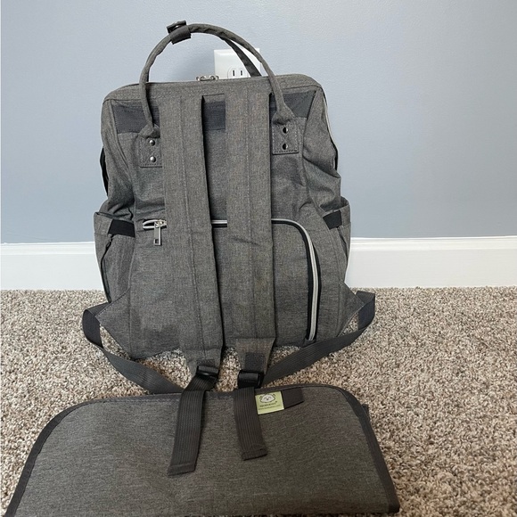 KeaBabies Diaper Bag Backpack (Classic Gray) - Picture 4 of 9